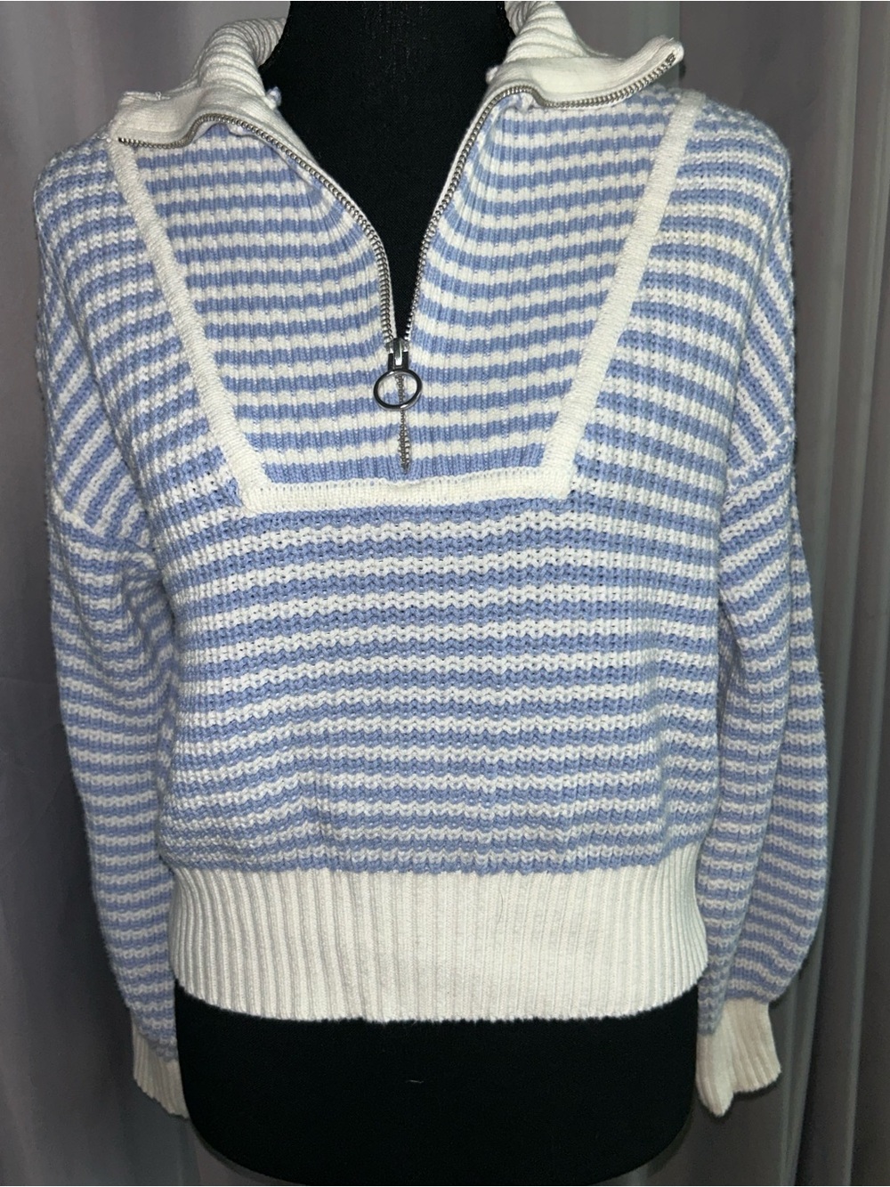 Jessica Simpson striped cropped 1/4zip sweater. Womens size medium